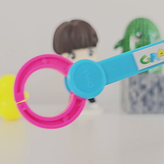 party favor bags for kids, watch a video of a grabber